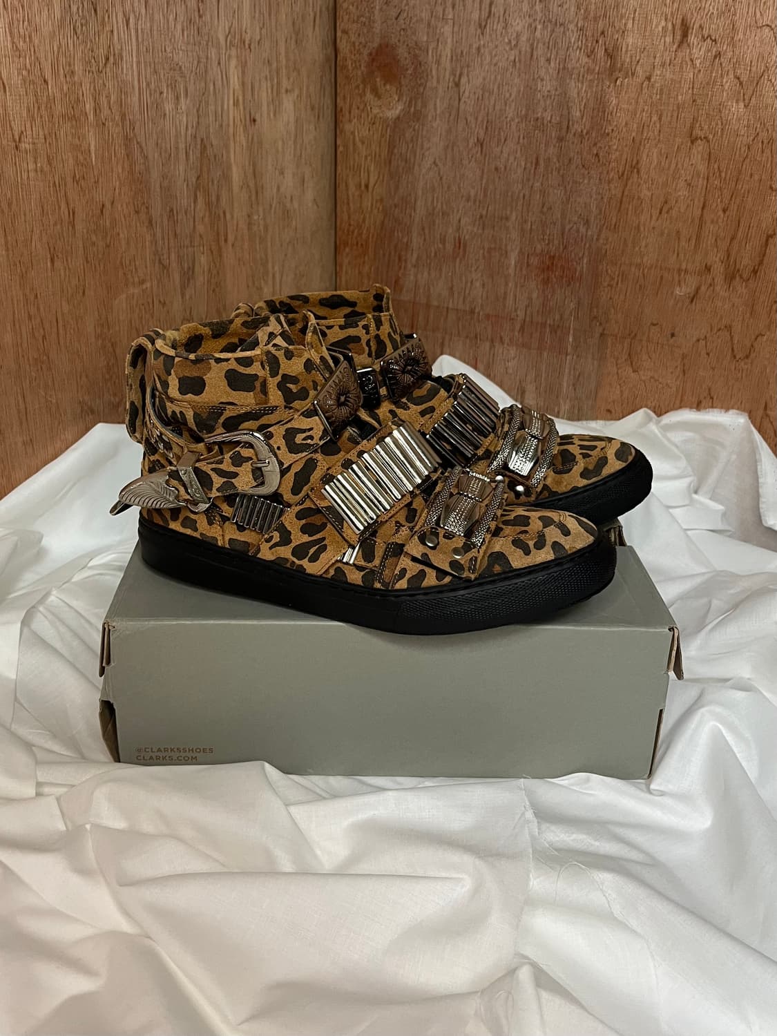 토가 풀라 메탈 스터드 레오파드 스니커즈 상품이미지4