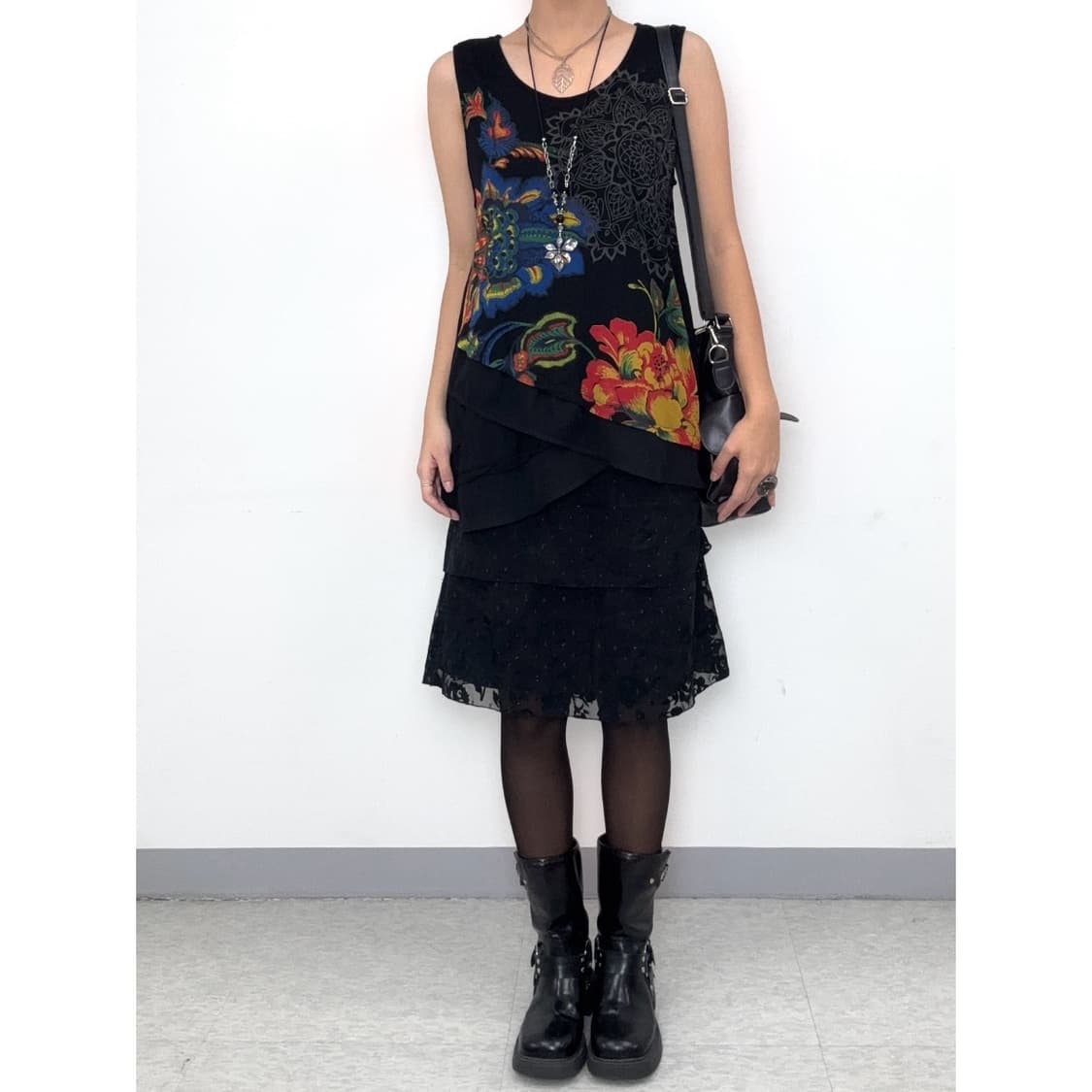 빈티지 데시구알 오리엔탈 블랙 슬리브리스 상품이미지2