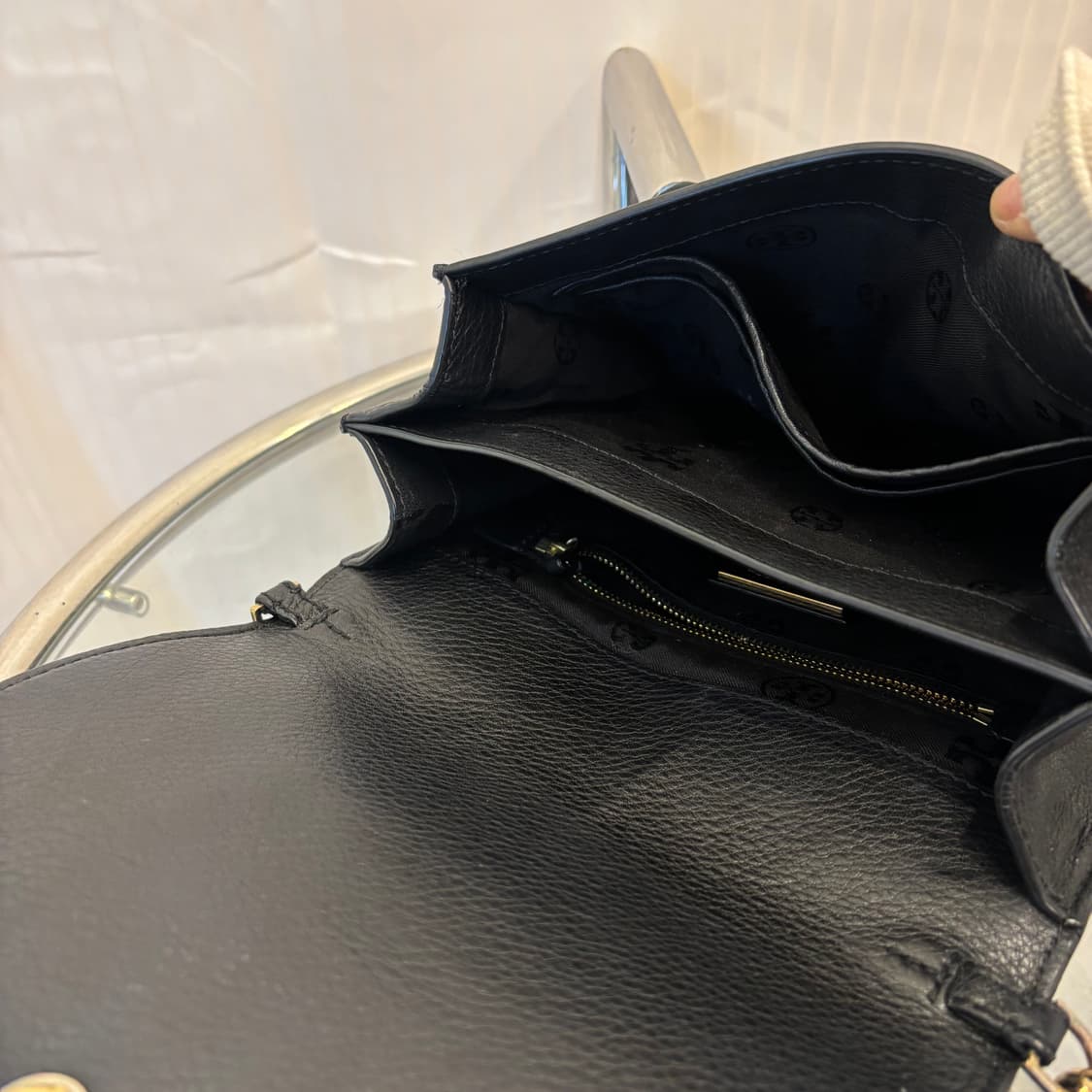 정품 토리버치 플랩 크로스백     상품이미지9