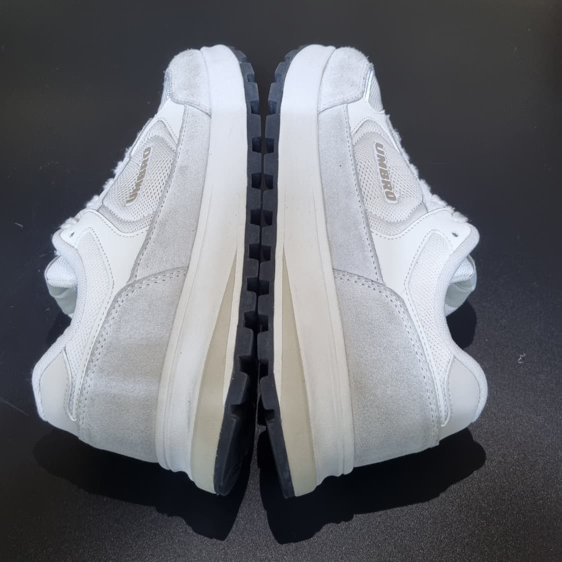 엄브로 헤네시조거 운동화250 상품이미지5