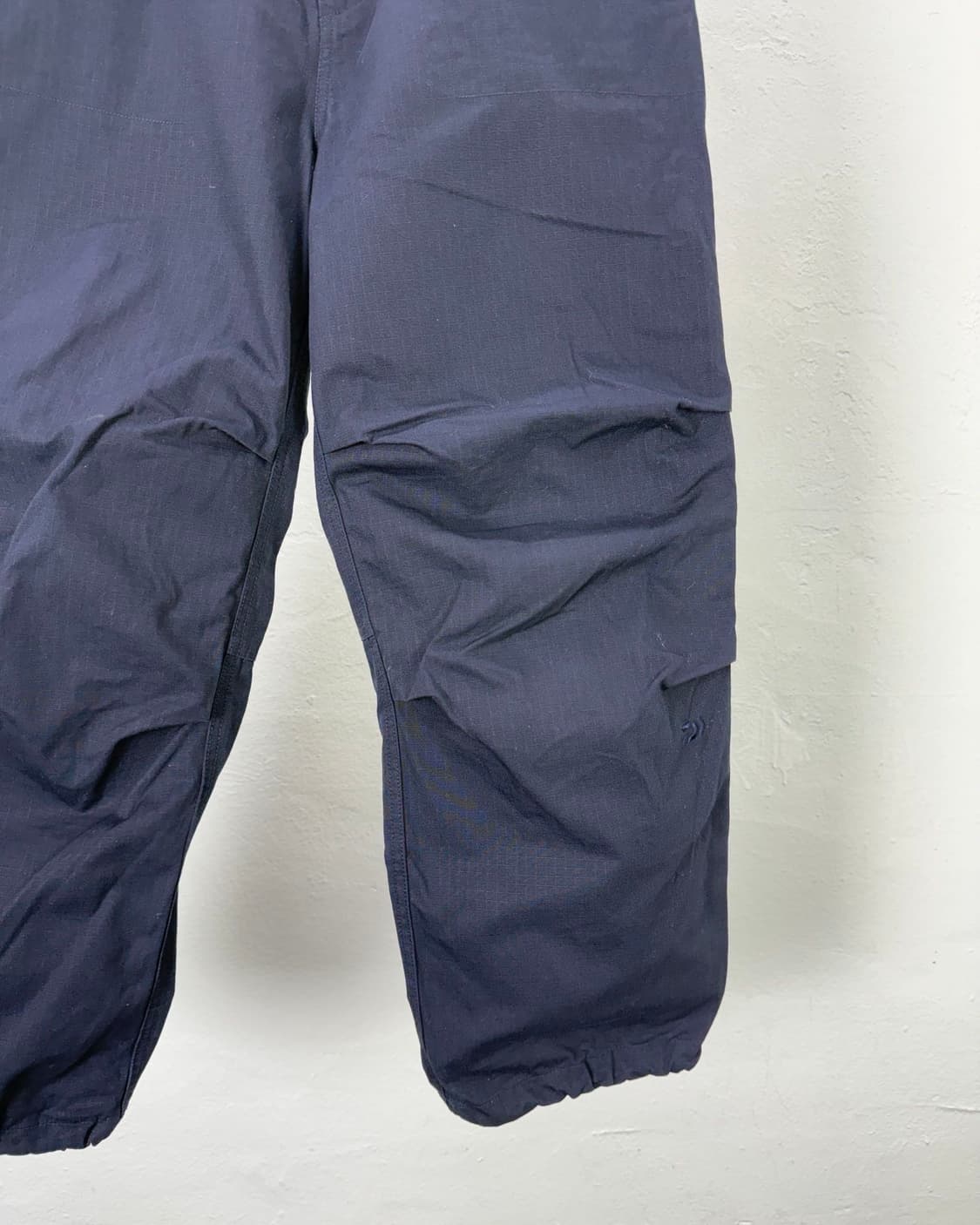 다이와피어39 딥 네이비 코튼 파라슈트 리거 팬츠 상품이미지5