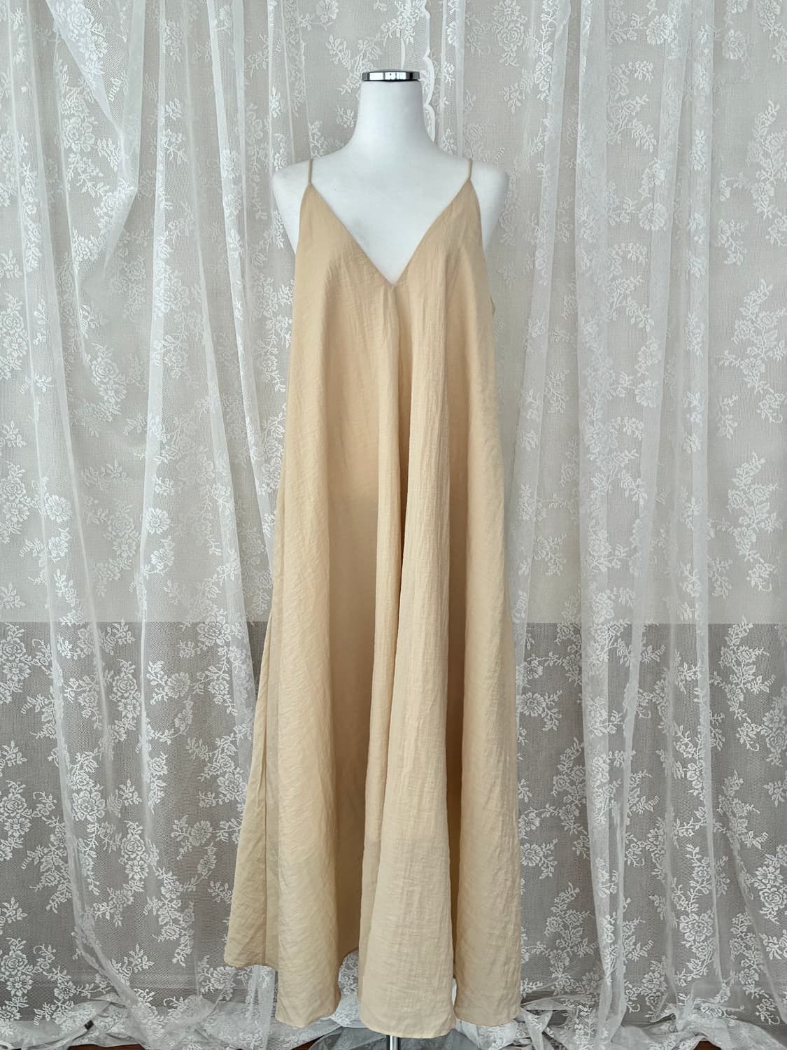 42) 새상품 코스 COS 볼류미너스 맥시 드레스 베이지 상품이미지1