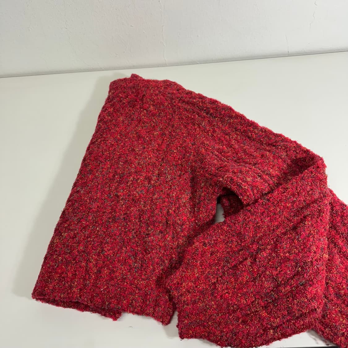 우먼S 제너럴아이디어 다홍 콩단추 보카시 부클 크롭 가디건 상품이미지6