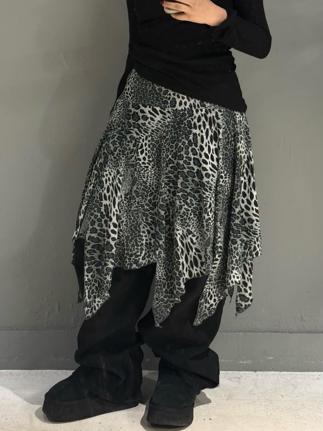 leopard diagonal cutting detail skirt 상품이미지1