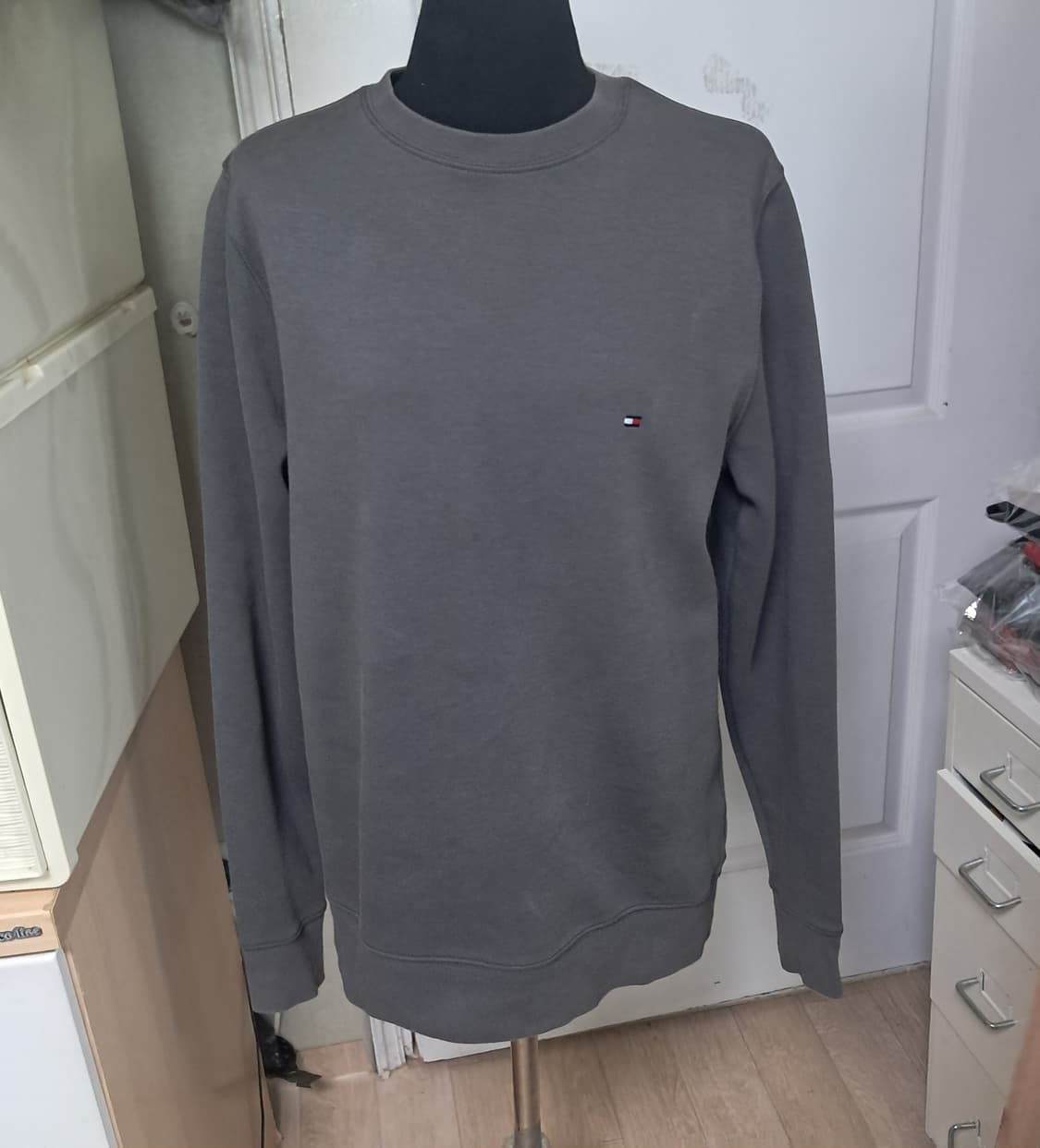 타미힐피거 맨투맨 진그레이 S(약90~95)상태상급 상품이미지1