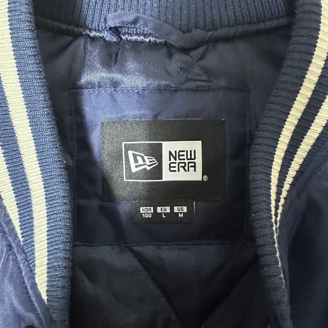 뉴에라 MLB 뉴욕 양키스 스타디움 재킷 미드나잇 네이비 13781135 상품이미지3