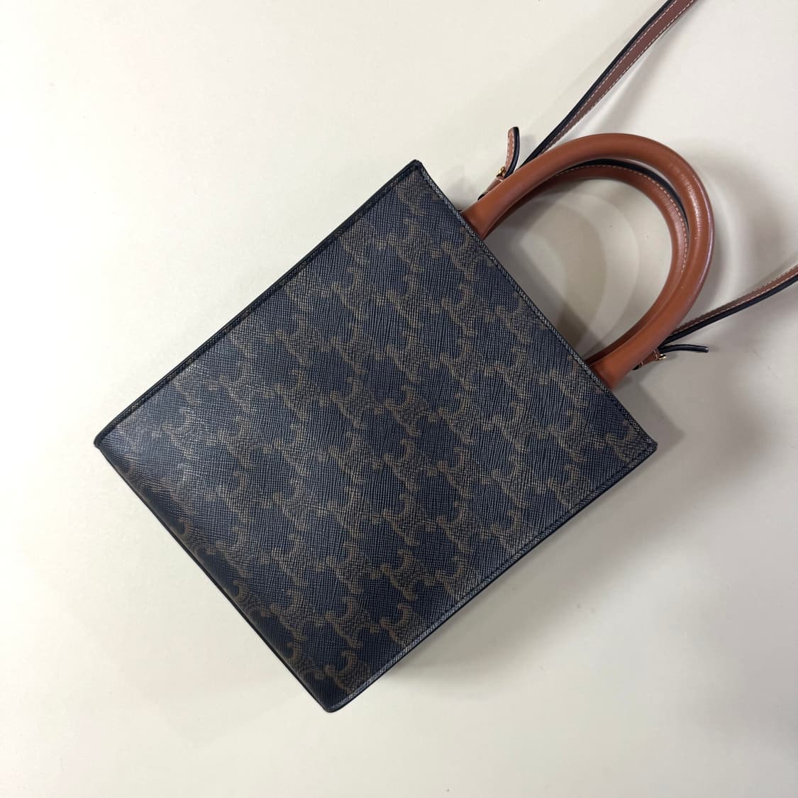 [백화점판/당일출고]셀린느 트리오페 미니 카바스백 / 크로스백 상품이미지3