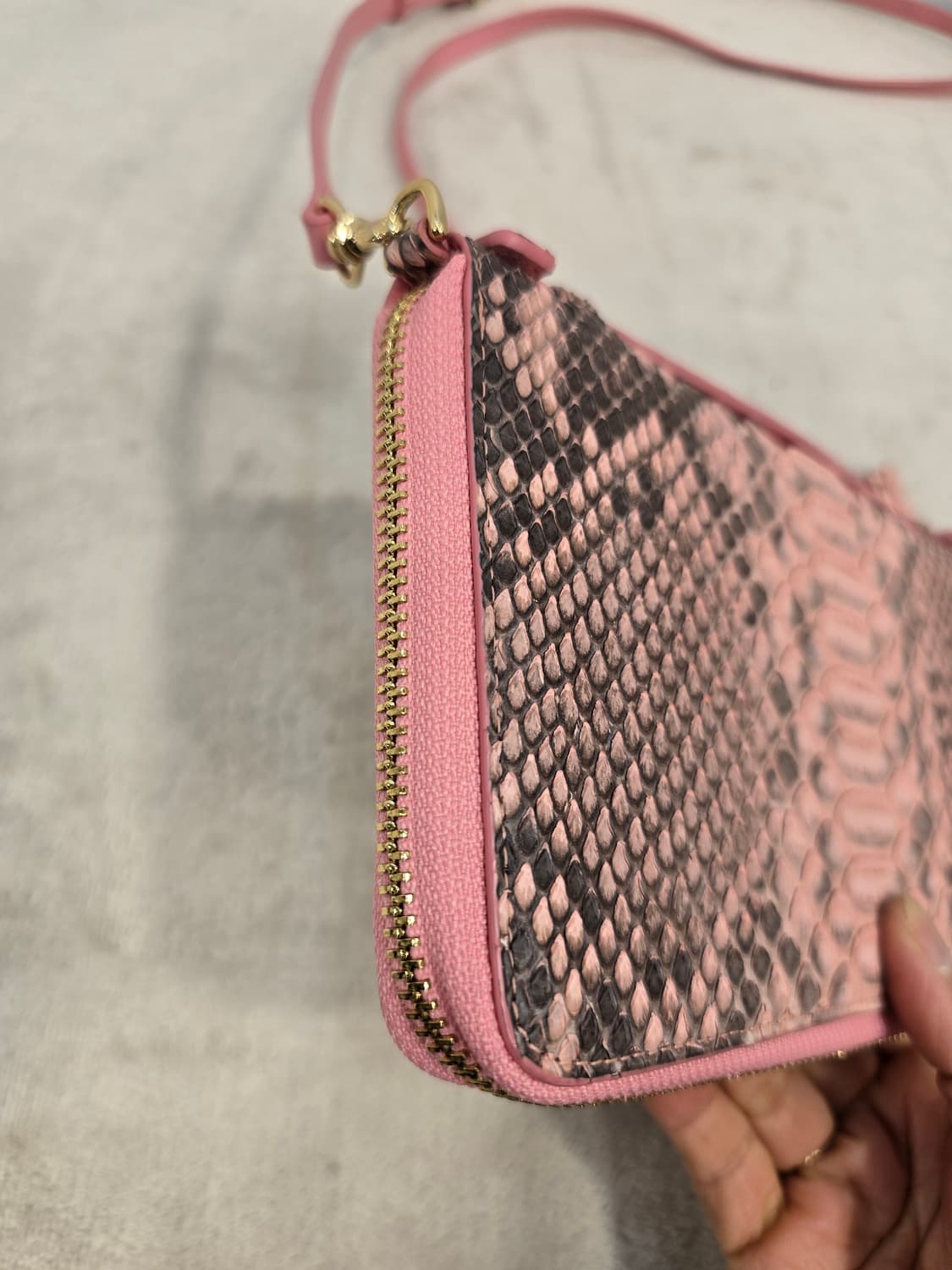 새상품) 장루이쉐레 미니크로스백 겸 장지갑 핑크 뱀피 상품이미지5