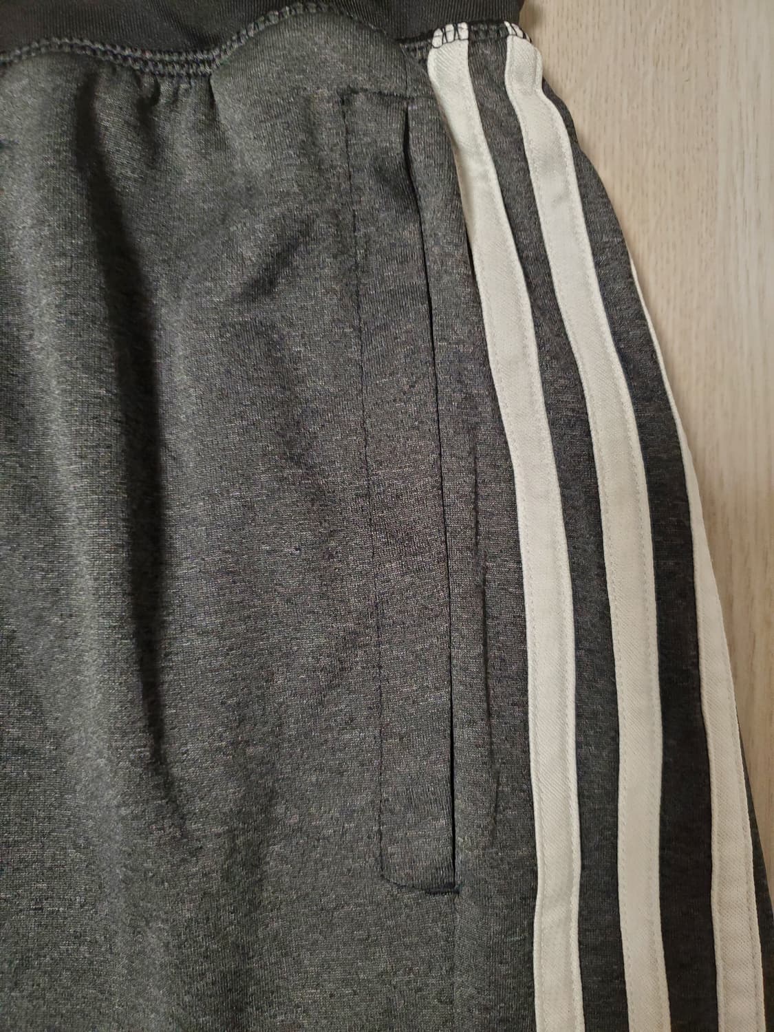 아디다스 4크레프트 스포츠 헤더 3선 쇼츠 DU1599 사이즈m

스포츠 상품이미지7