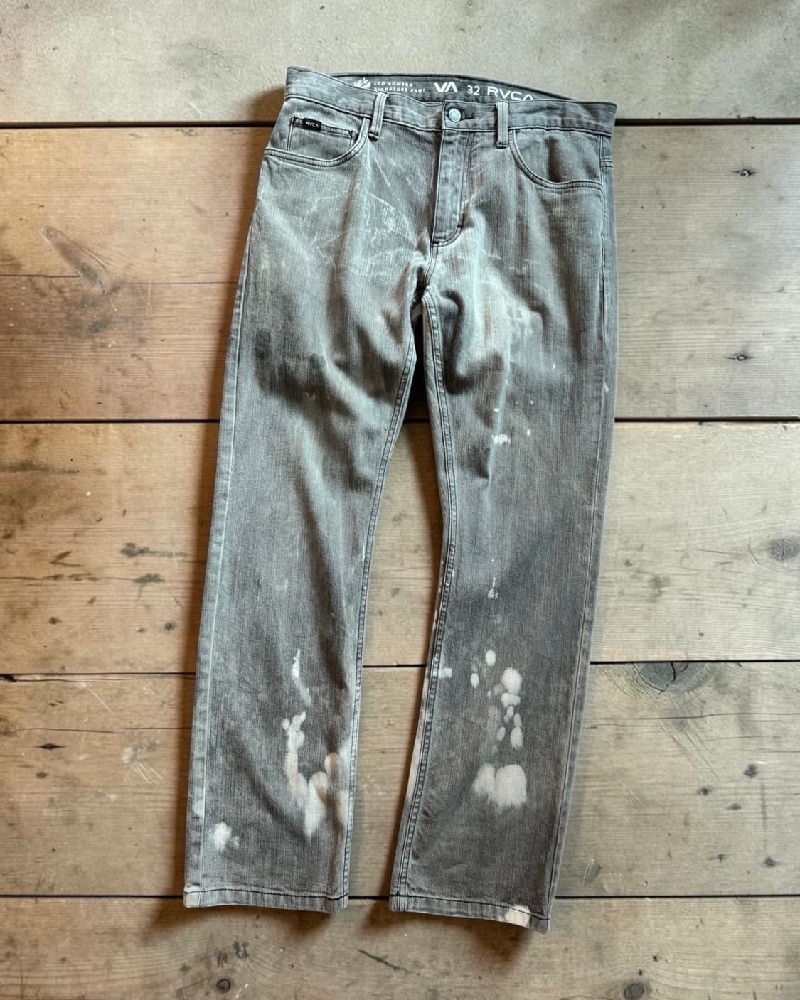 RVCA x 레오 로메로 디스트레스드 블리치 세미 부츠컷 데님 팬츠 상품이미지2