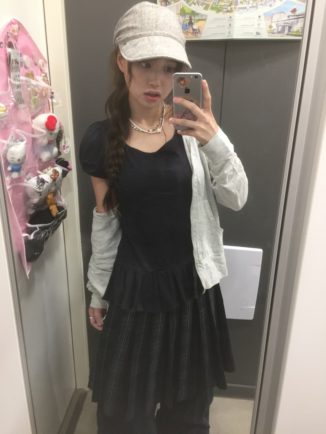 버버리 네이비 퍼프 스트라이프 프릴 러힙 코디세트 상품이미지3