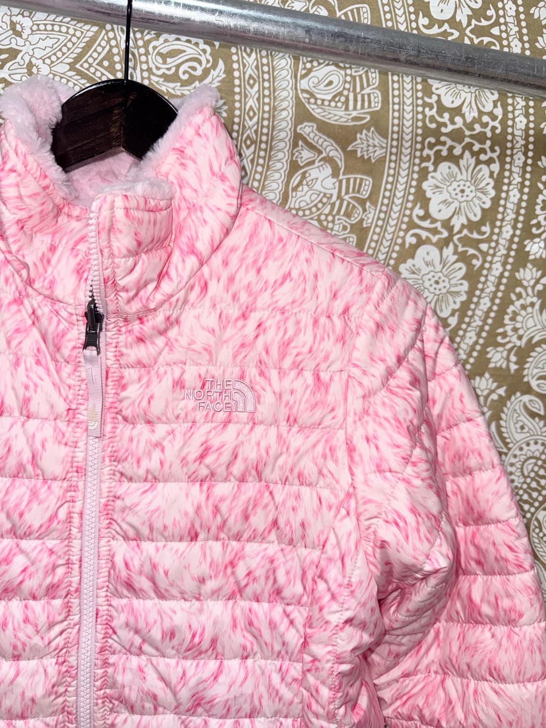 노스페이스 여성 핑크 리버시블 후리스 경량패딩  상품이미지8