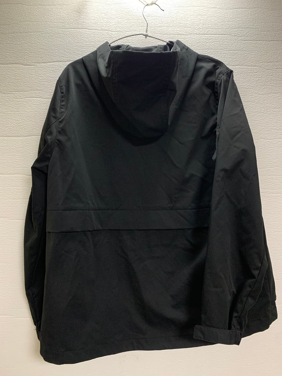 스케쳐스 블랙 후드 바람막이 자켓 상품이미지2