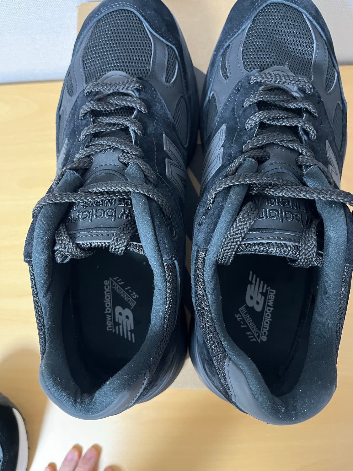 뉴발란스 991v2 트리플 블랙 270 상품이미지2