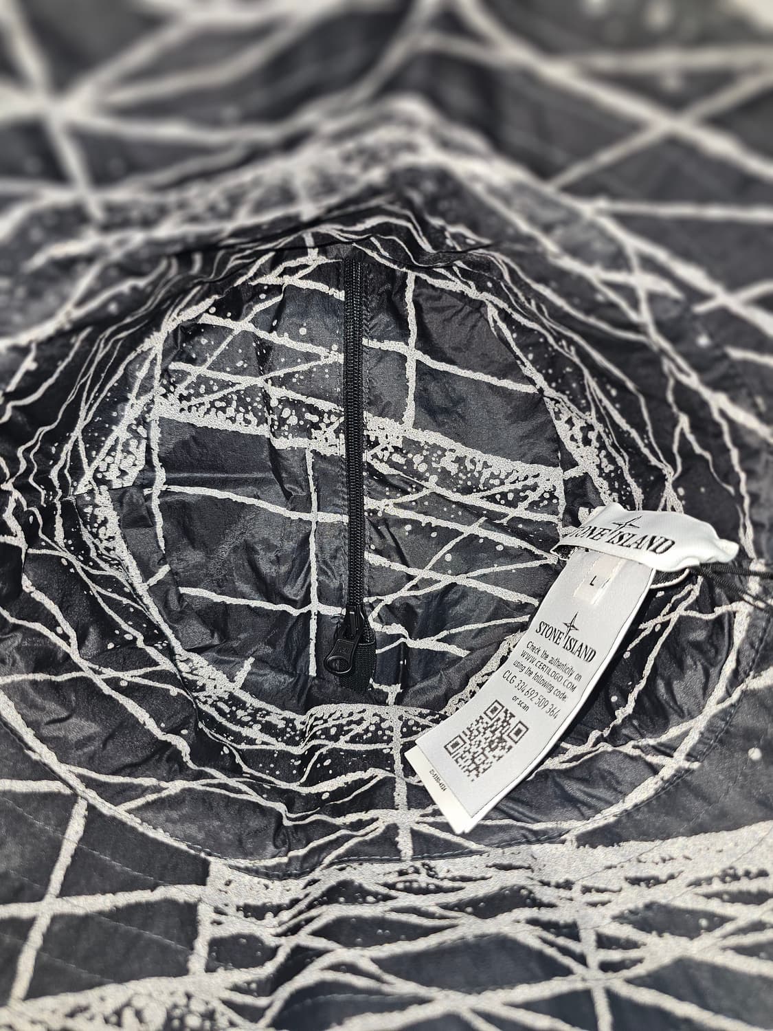 스톤아일랜드 리플렉티브 패커블 버킷햇 상품이미지4