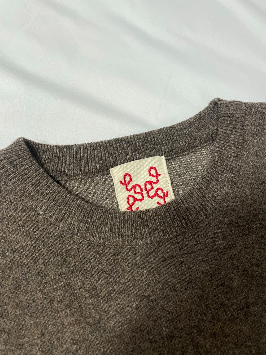 [L] 999휴머니티 니트 브라운 상품이미지3