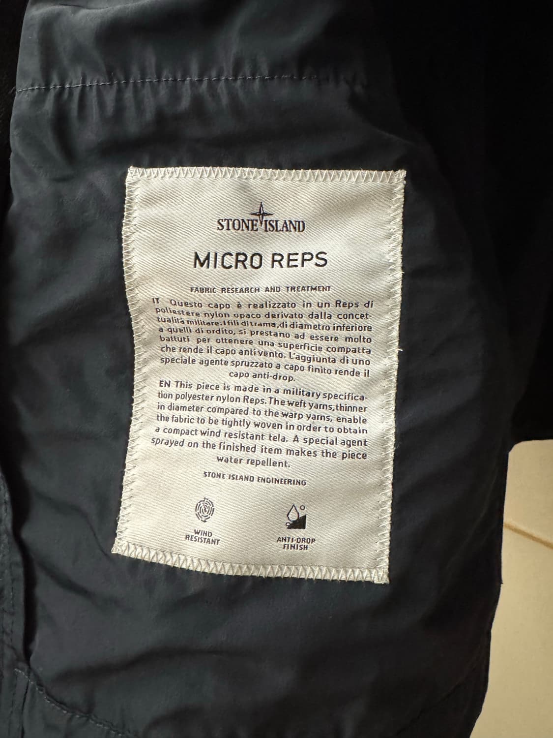 스톤아일랜드 웨더프루프 마이크로랩스 패딩 상품이미지5