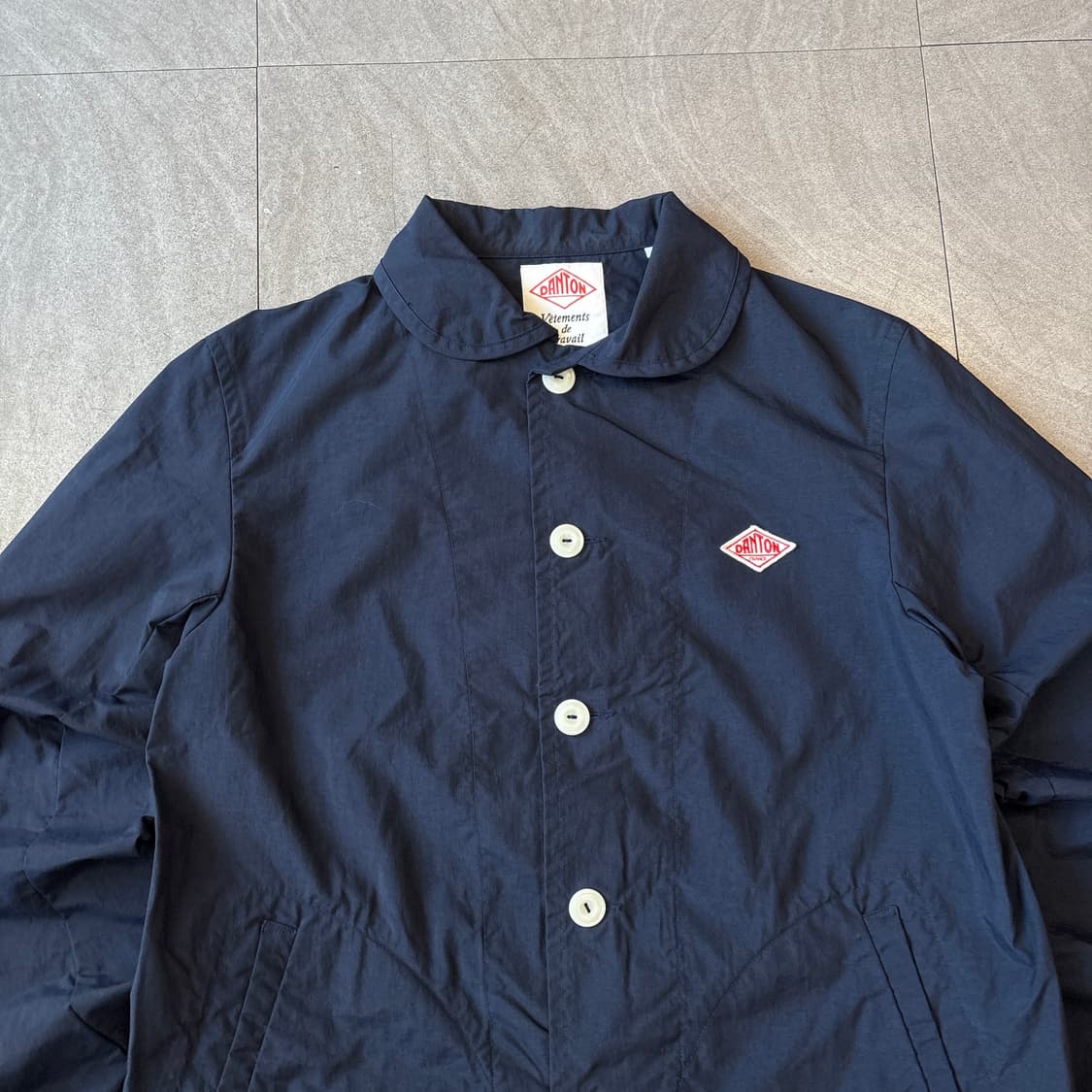 단톤 x 빔즈 네이비 나일론 자켓  상품이미지3