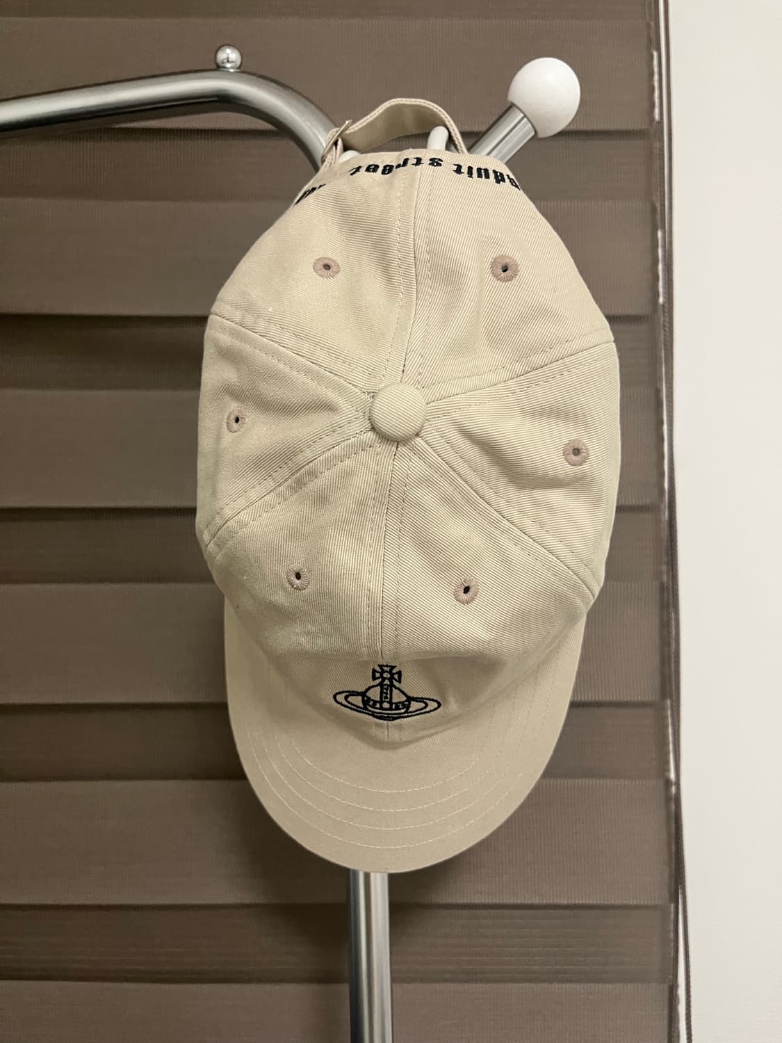 [아이브 레이] 비비안웨스트우드 로고 볼캡 야구모자 베이지 상품이미지4