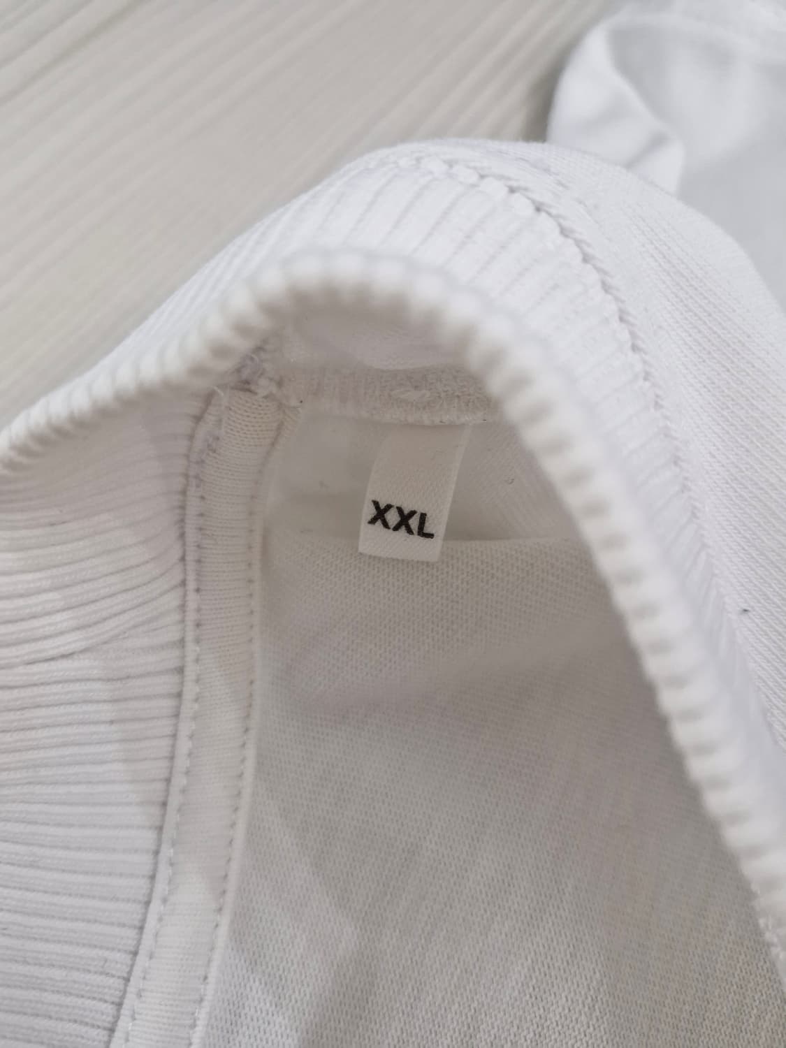 아미(AMI) 22S/S 스몰 하트 로고 롱슬리브 상품이미지7