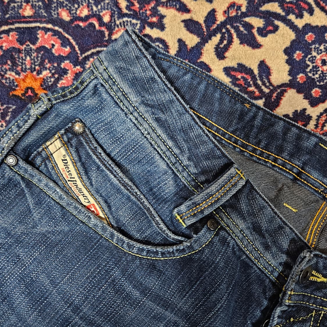 디젤(DIESEL) in Italy 패덤 스페셜 레귤러 스트레이트핏 데님 상품이미지5