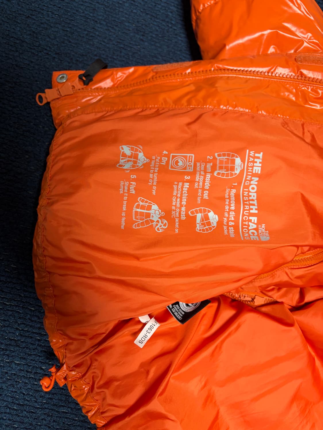 노스페이스 화이트 라벨 글로시 디테쳐블 다운 자켓 오렌지 상품이미지8