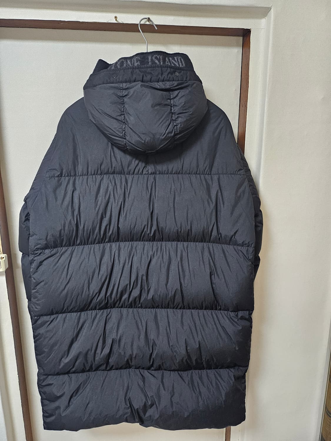 20fw 스톤아일랜드 크링클립스패딩xl 블랙 상품이미지5