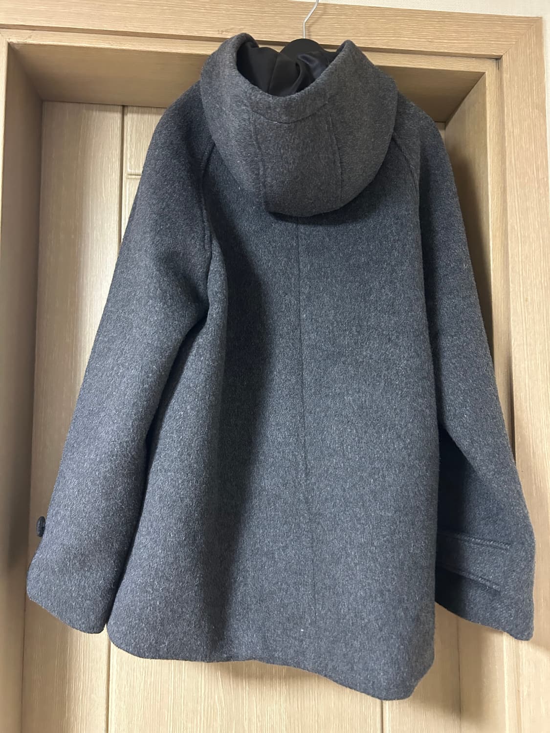 [새상품] 허그유어스킨 후드 하프코트 차콜 상품이미지4