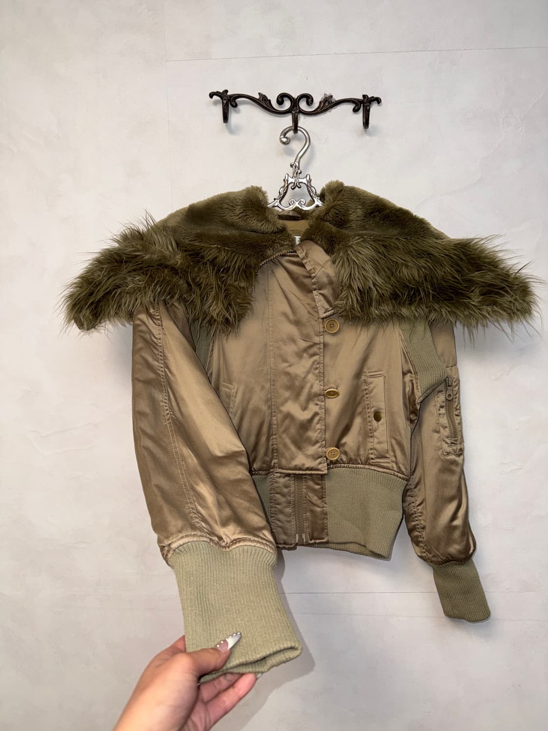 Armani Exchange khaki satin N-2B bomber  상품이미지2