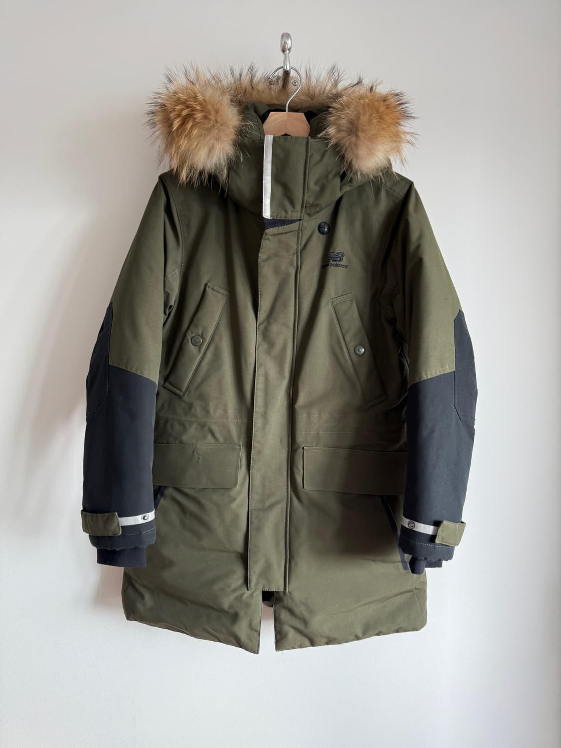 뉴발란스(new balance) 카메라맨 파카 패딩 상품이미지1