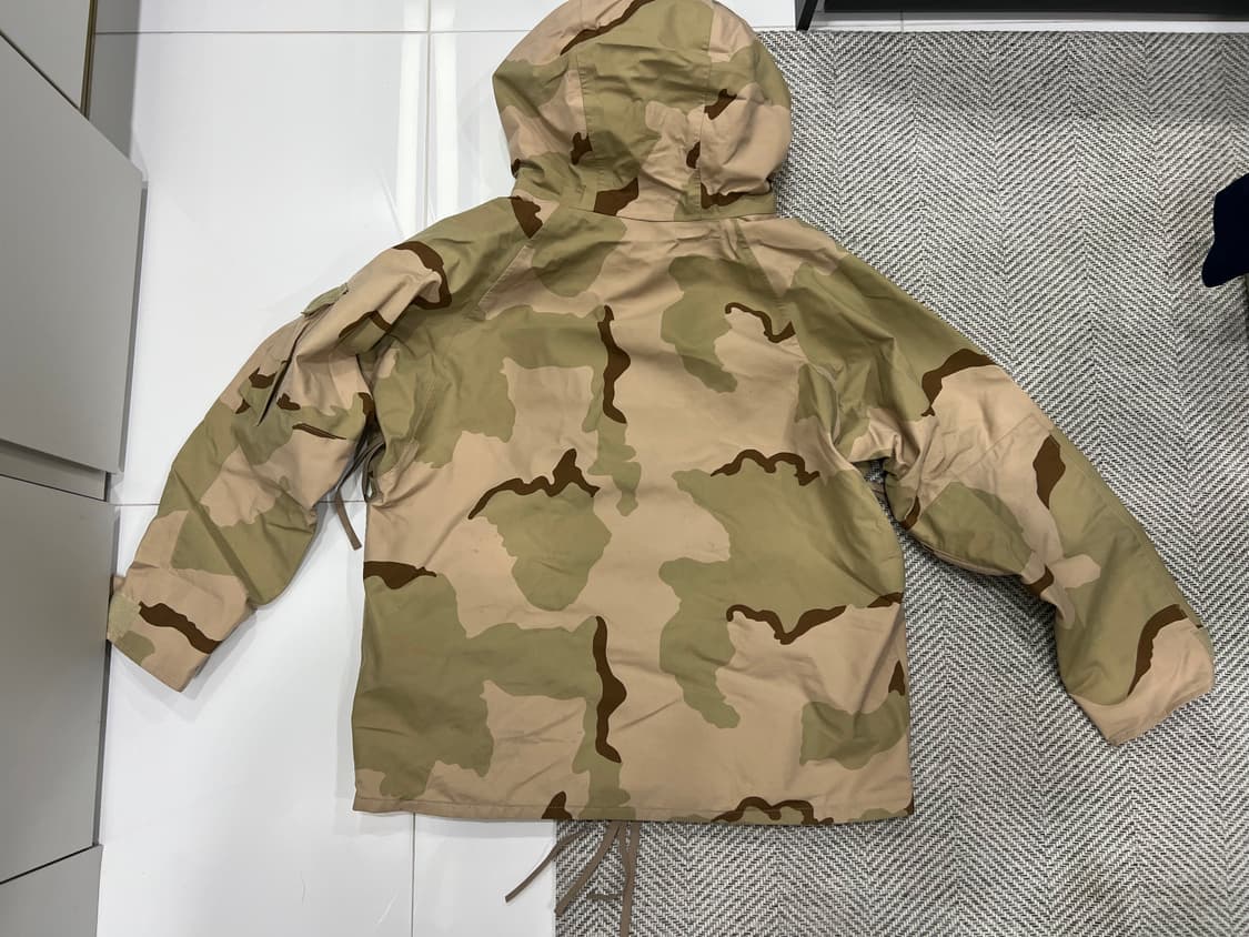 귀한 사막 고어텍스 바람막이 L-S 상품이미지7