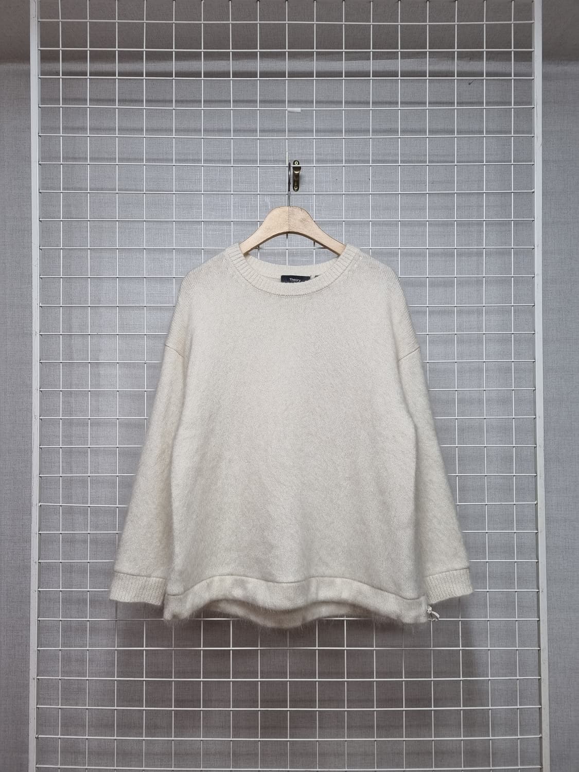 띠어리 캐시미어 100% 스트링 니트 상품이미지1