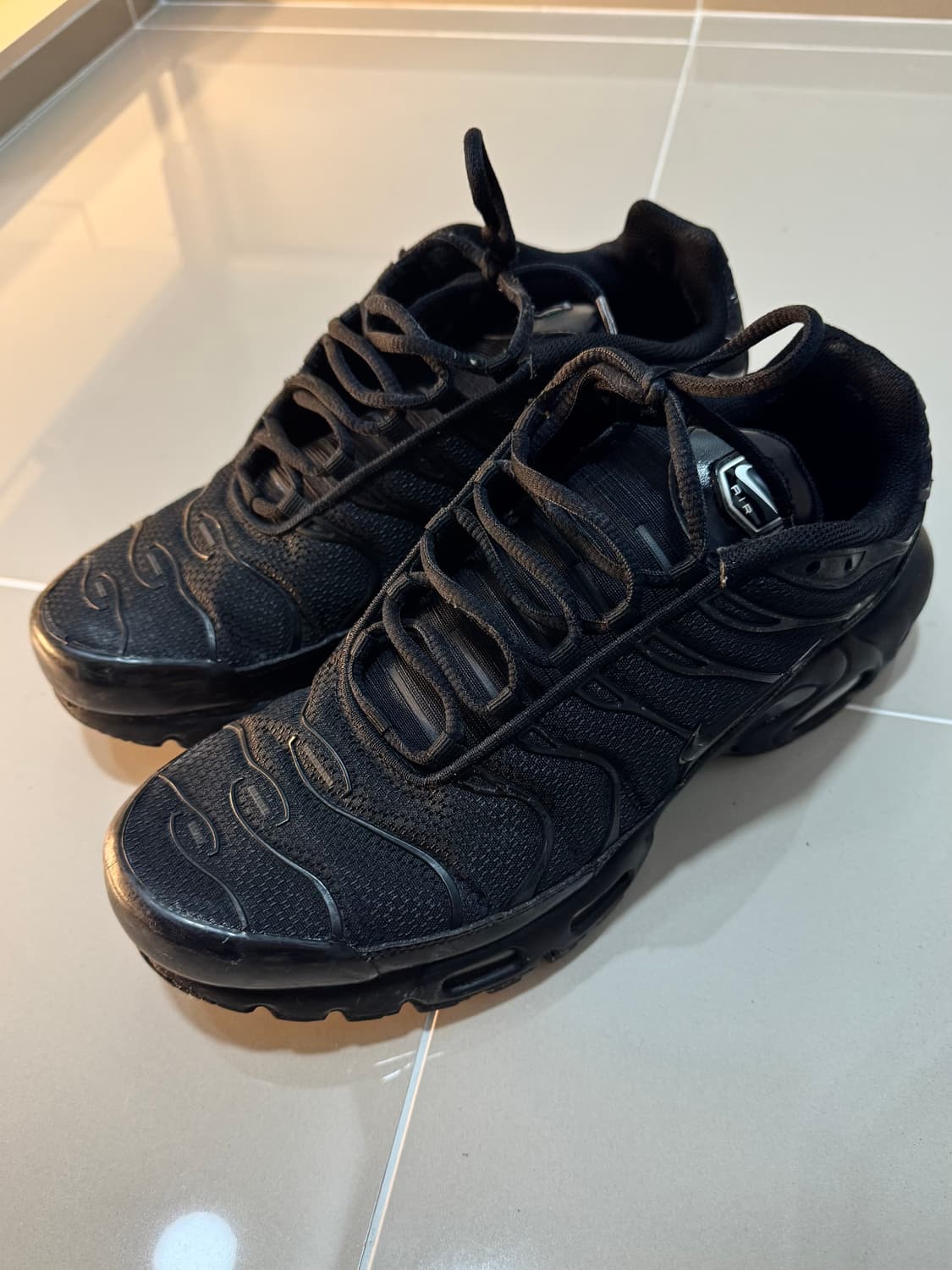 나이키 에어맥스 플러스 블랙 280 팝니다 상품이미지1