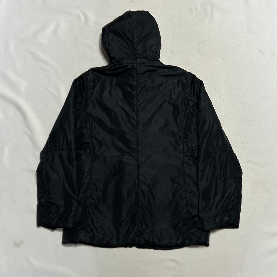 M 프라다 블랙 나일론 후드 패디드 자켓 상품이미지3