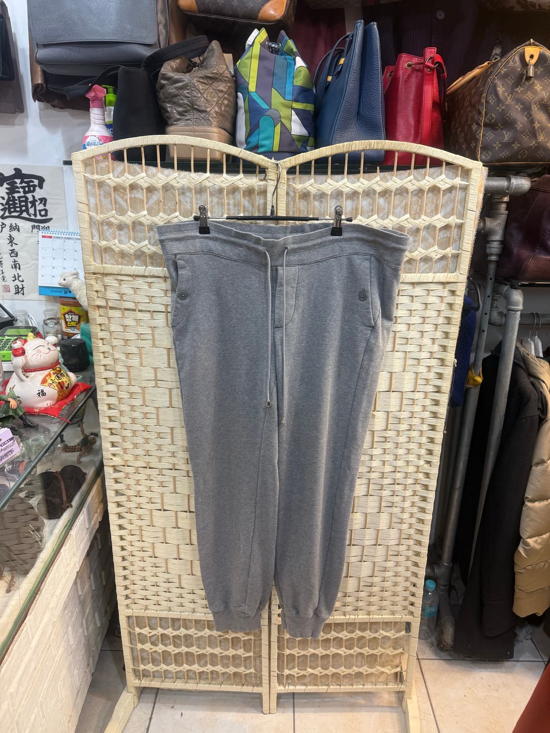 36 정품 몽클레어 조거팬츠 팝니다 상품이미지1