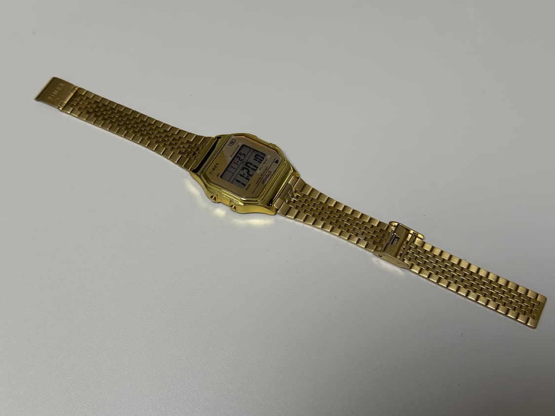 TIMEX T80 골드 스틸 남녀공용 디지털시계 34mm 상품이미지3