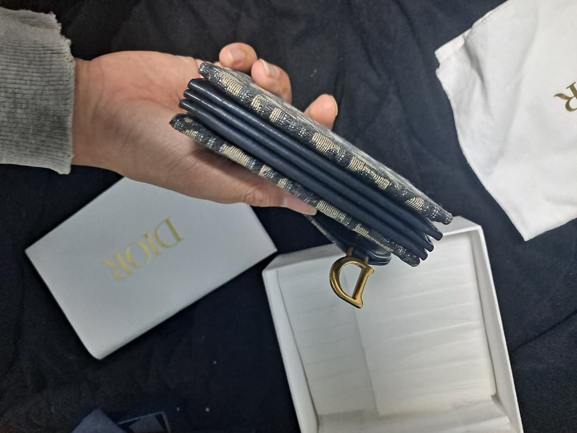 디올 새들 3단카드지갑 상품이미지3