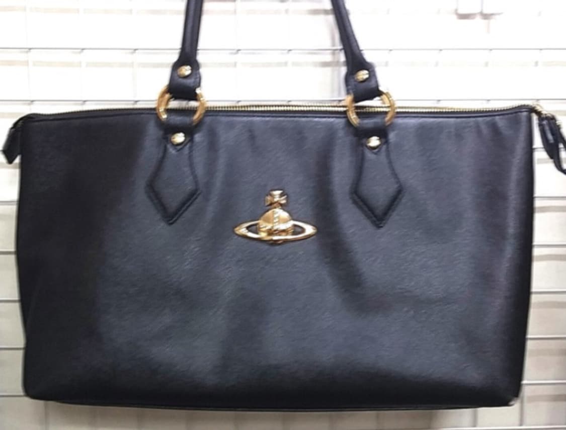 비비안웨스트우드 사피아노 가죽가방 팔아요 상품이미지1