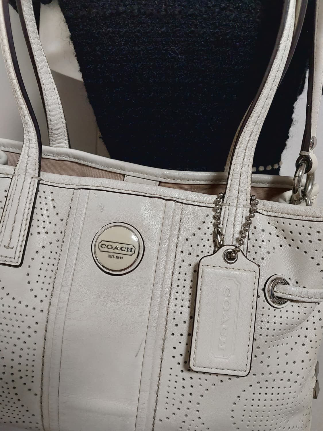 코치 빈티지 화이트 투웨이백 상품이미지3