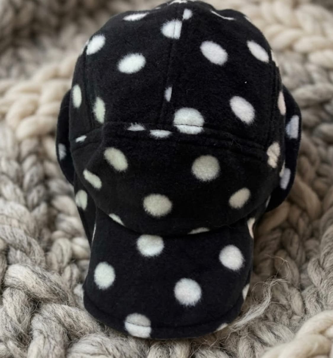 🎱블랙 땡땡이 캡모자 플리스 모자🎱 상품이미지1