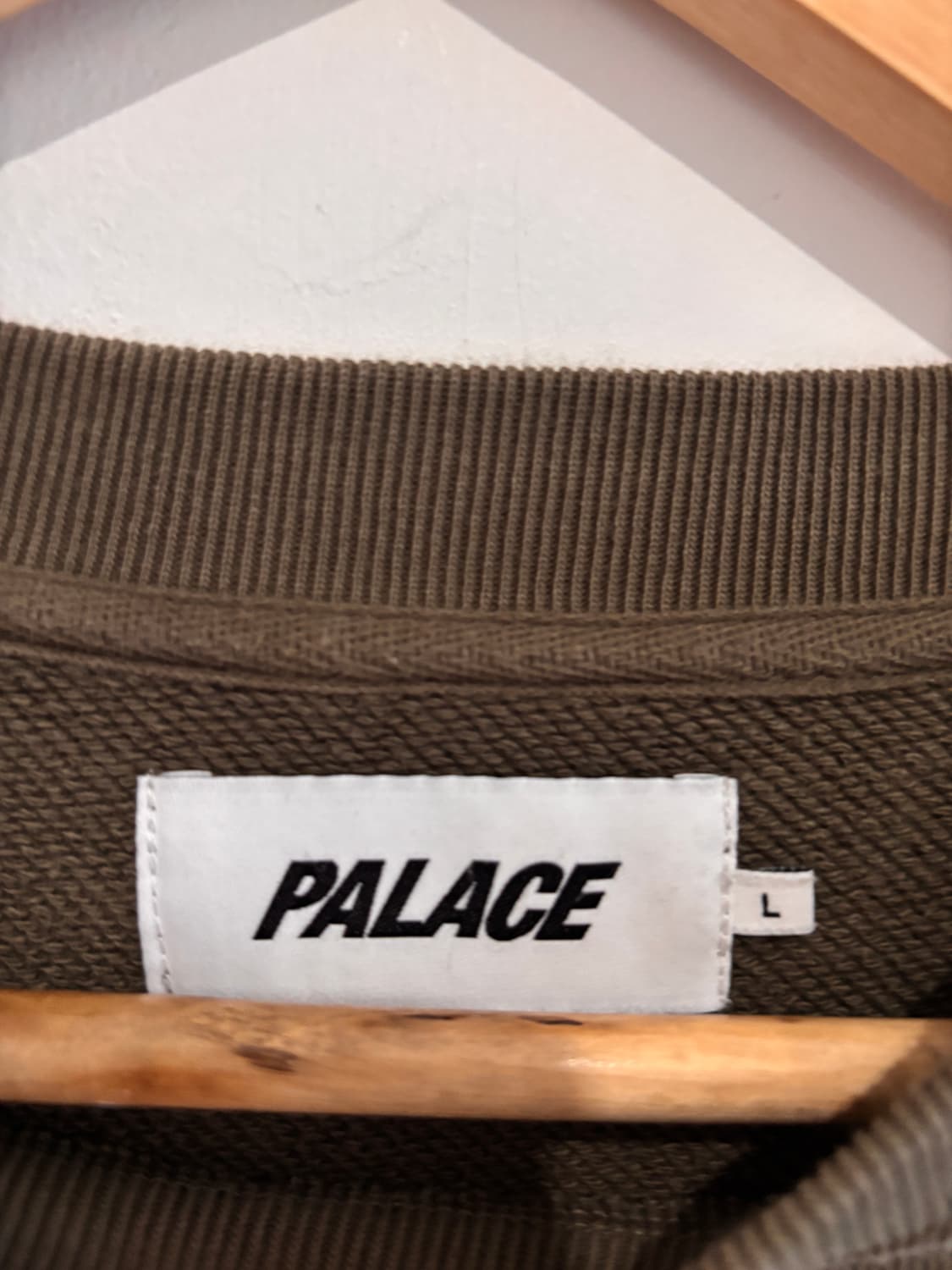 Palace bag crewneck 상품이미지3
