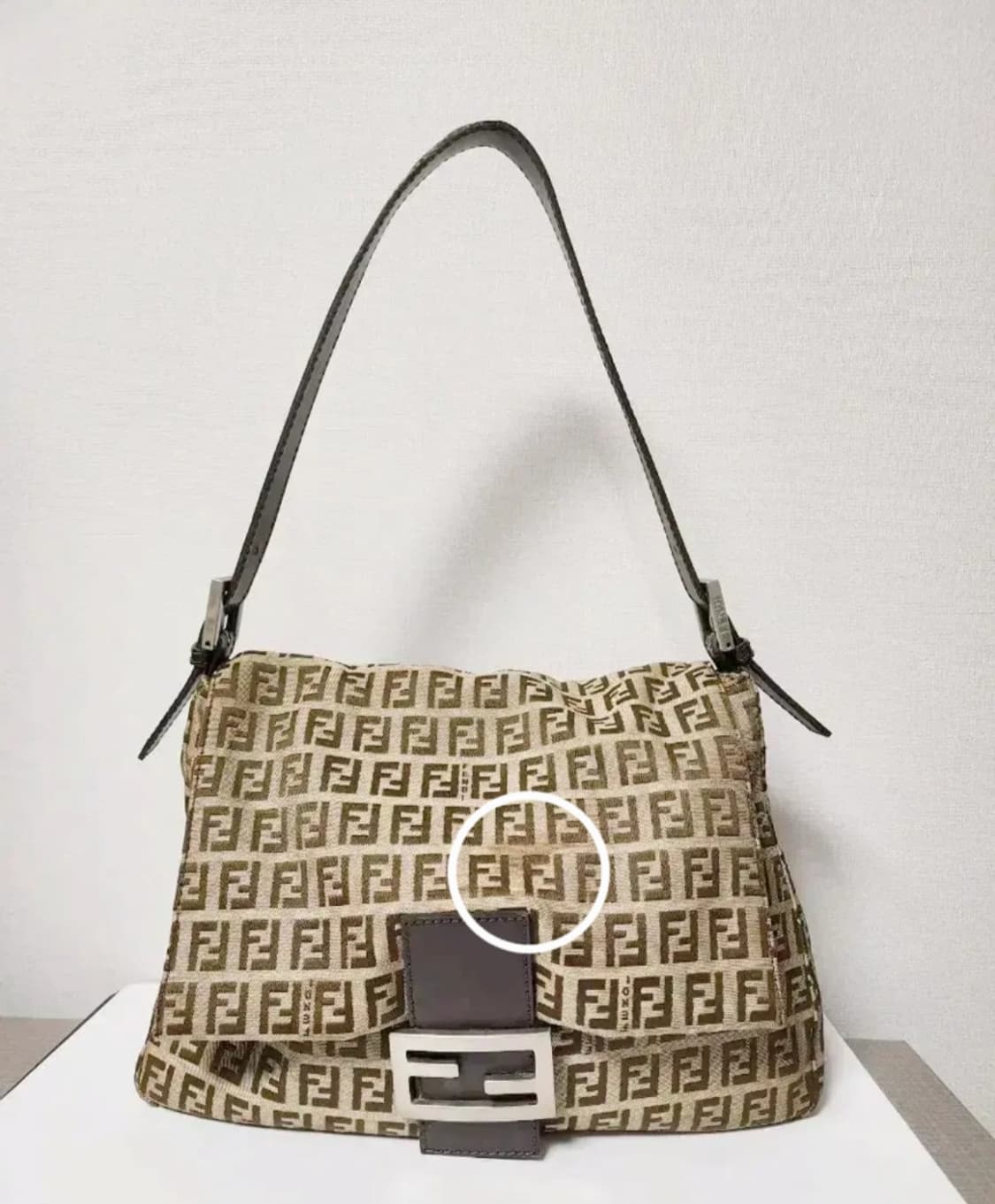 펜디 쥬카 빈티지 맘마백(정품감정서  포함) 상품이미지1