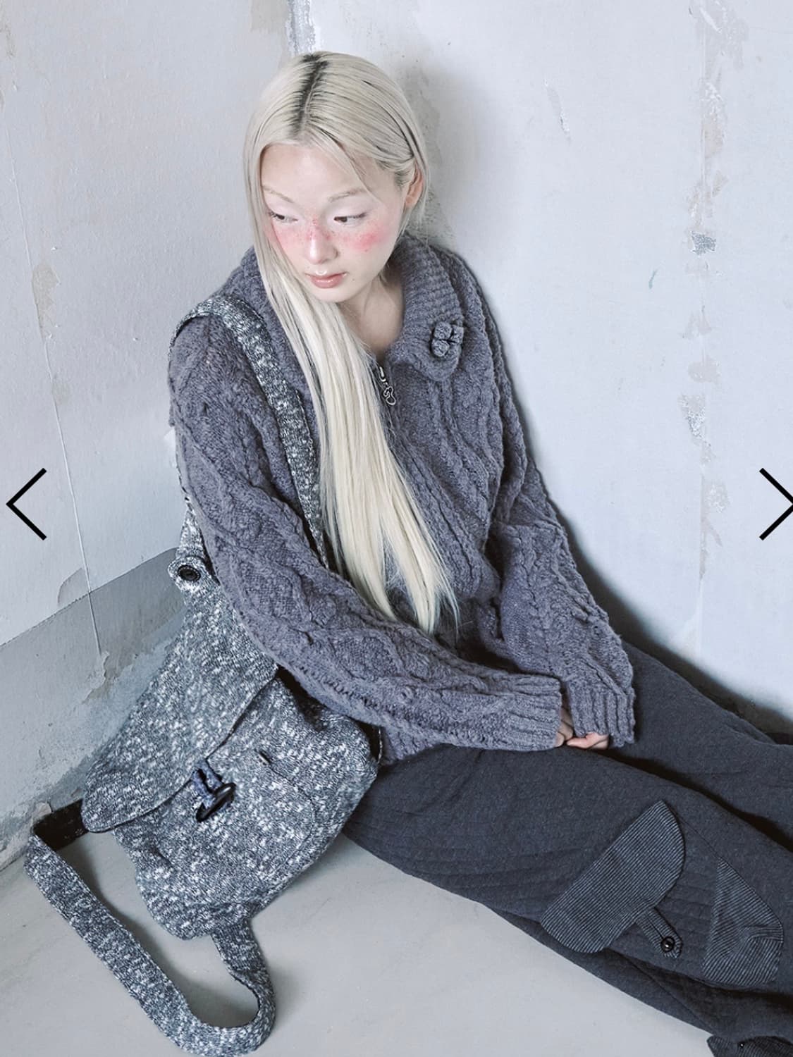 허그유어스킨 핍콘니트집업 차콜 상품이미지1