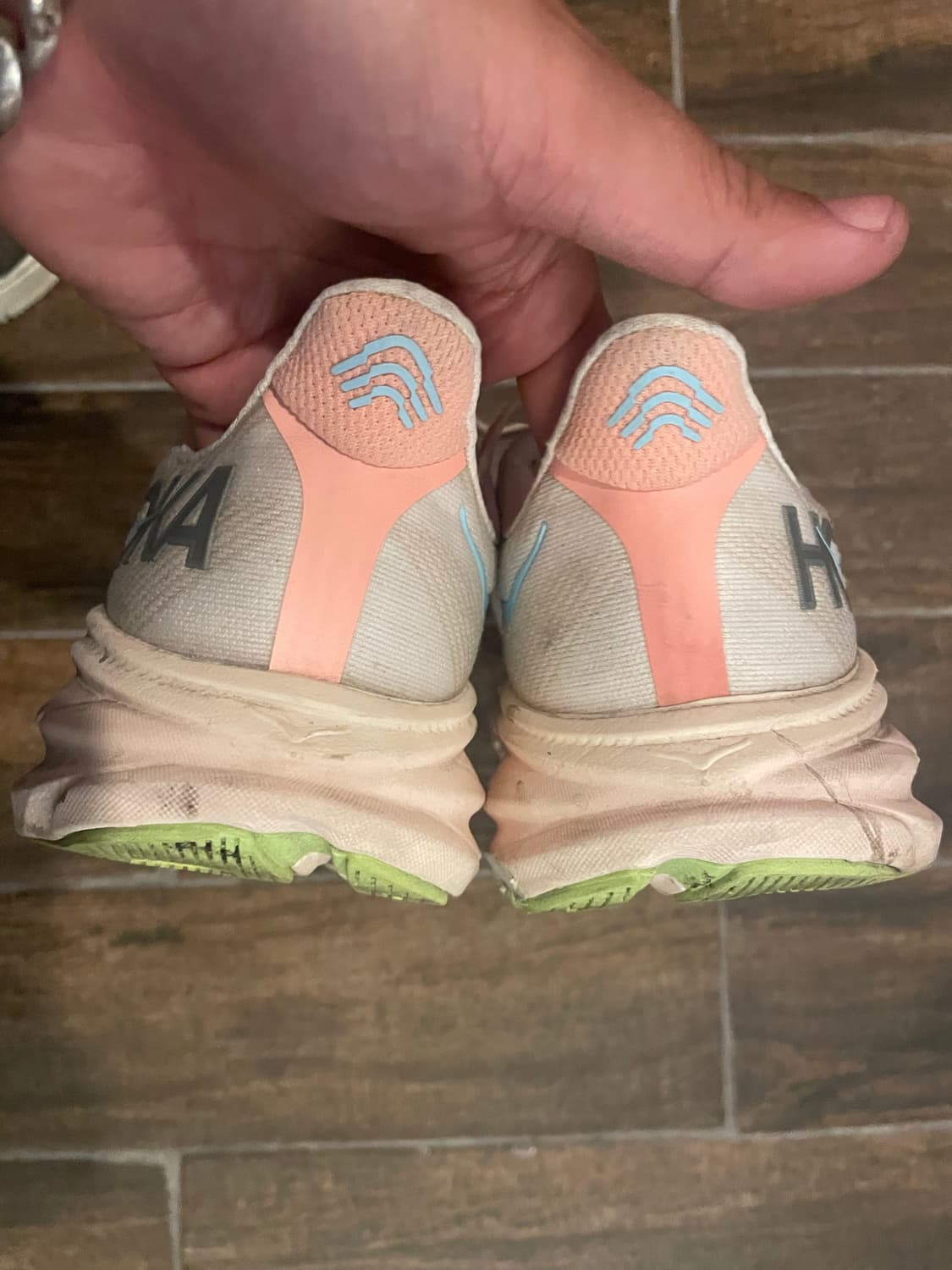 호카운동화245~240 상품이미지4