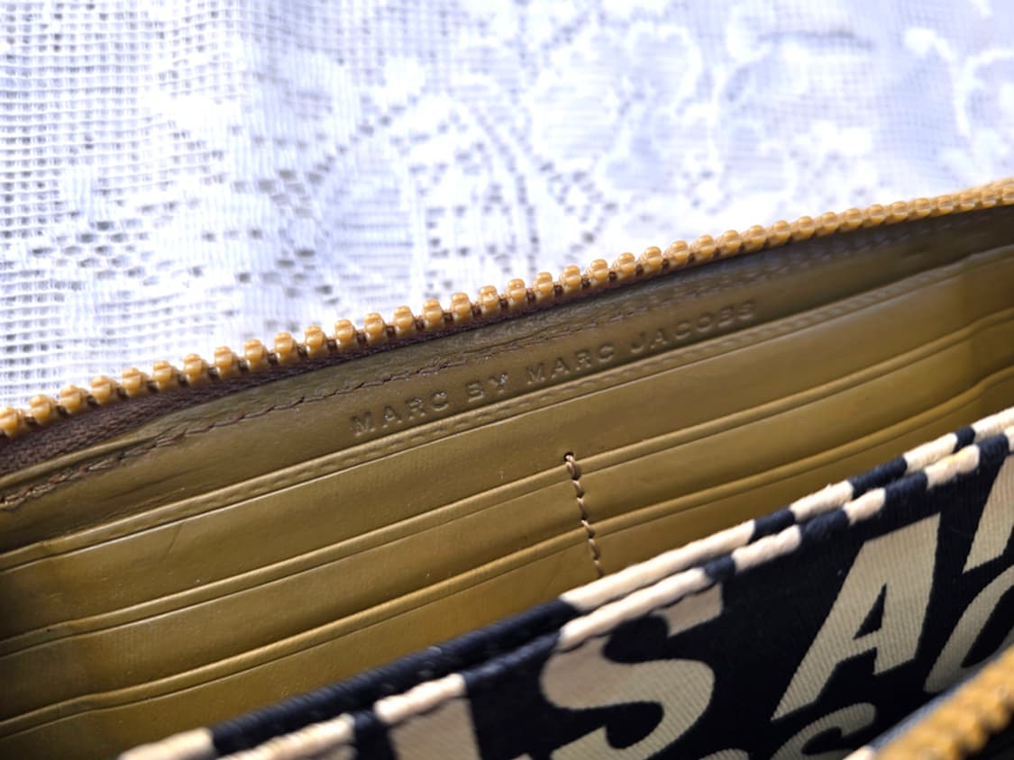 마크 바이 제이콥스 장지갑 상품이미지4