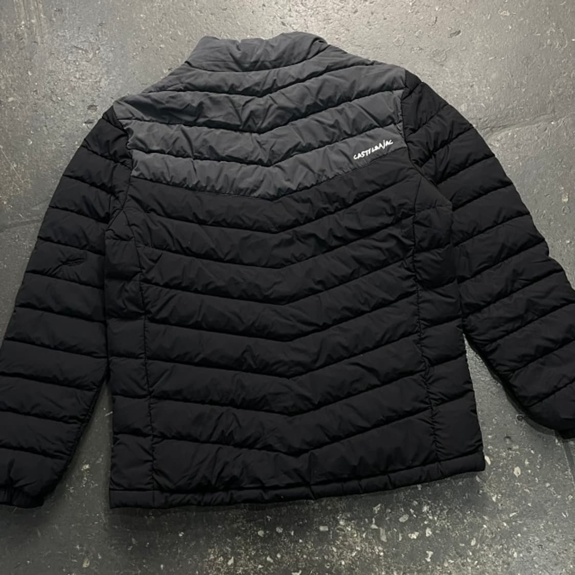 100 까스텔바작 경량패딩  상품이미지5