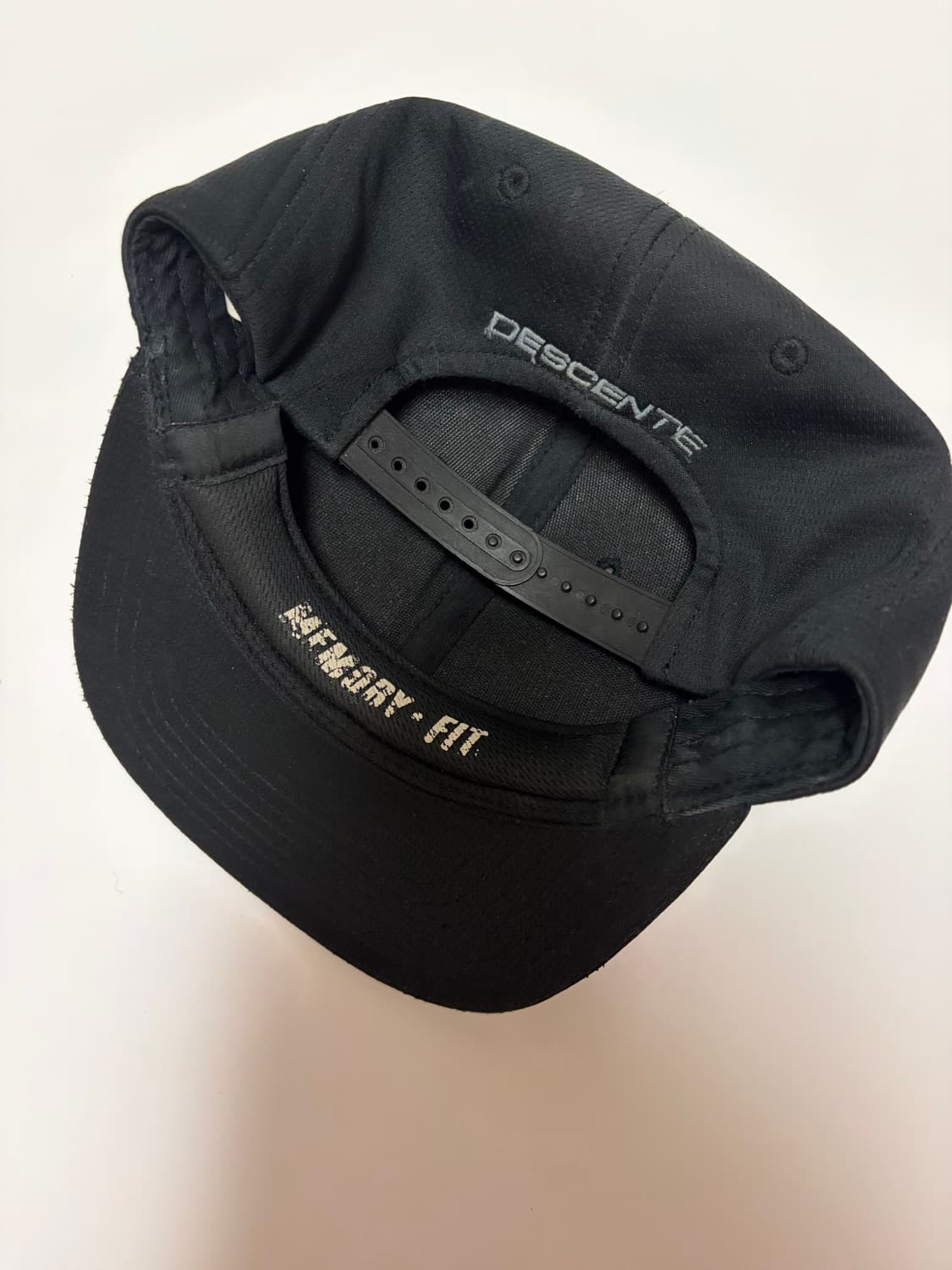 데상트 모자 상품이미지5