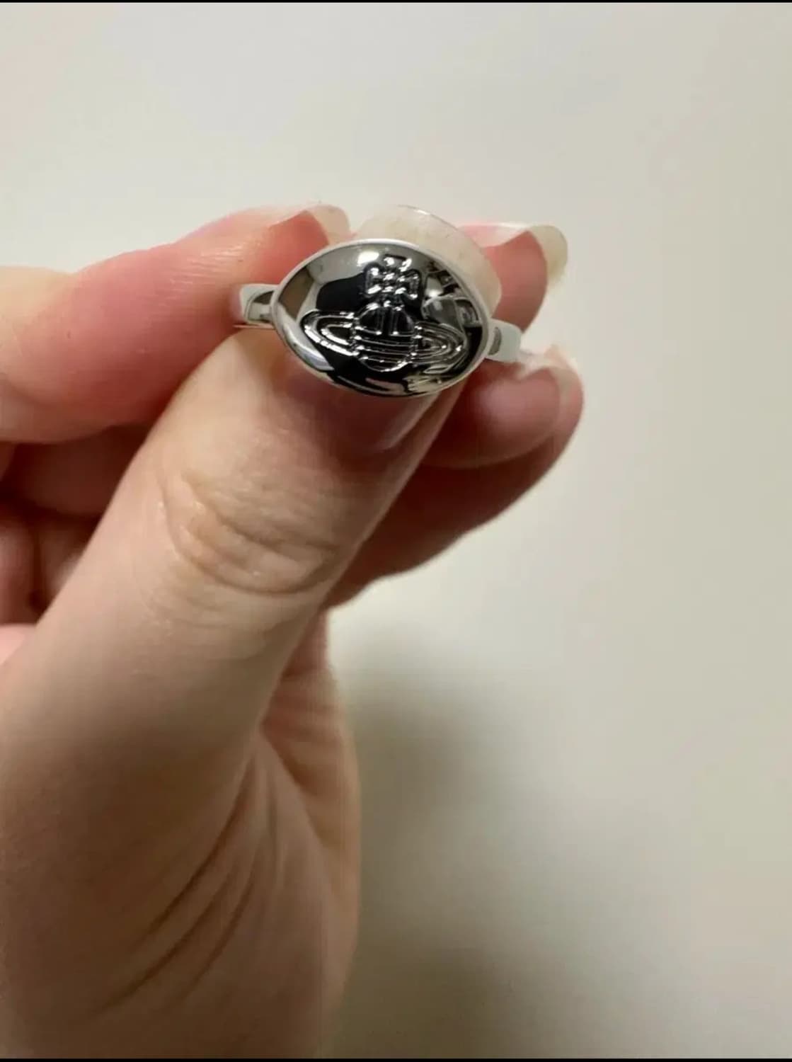 비비안 웨스트우드 틸리 링 실버 M 상품이미지2