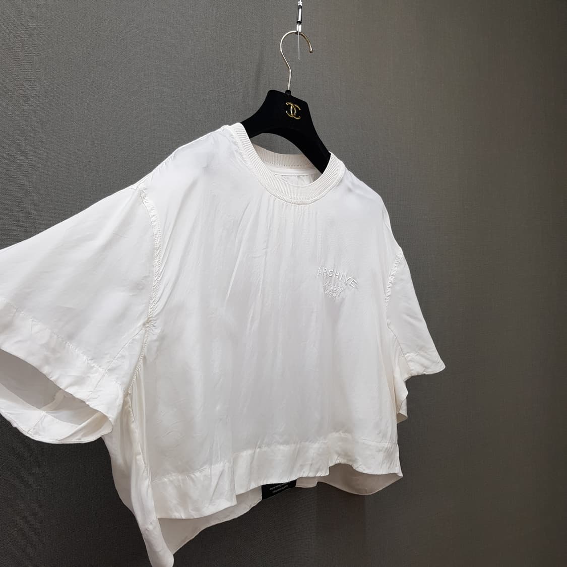 한섬 시스템 2023 레이온 크롭 티블라우스 S사이즈 상품이미지3