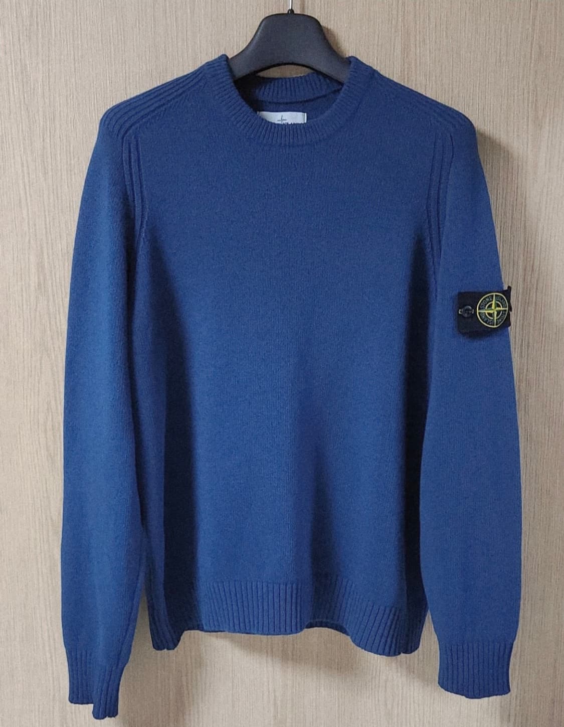 (착샷) 스톤아일랜드 와펜 울 니트 스웨터 상품이미지1